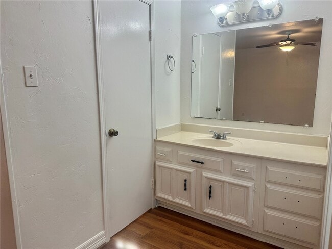 Building Photo - 3602 Brier Gardens Dr