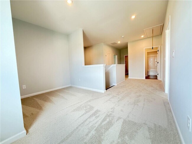 Building Photo - 1487 Ridge Rd