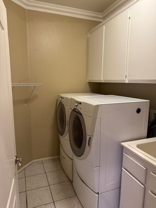 Building Photo - Experience comfort, security, and lifestyle all in one—this is 55+ living at its finest in Hemet!