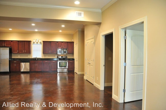 Building Photo - 503 Wesley Pl