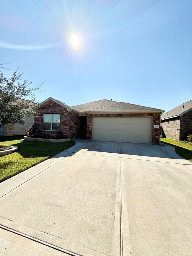 Building Photo - 16538 Twinwalker Drive