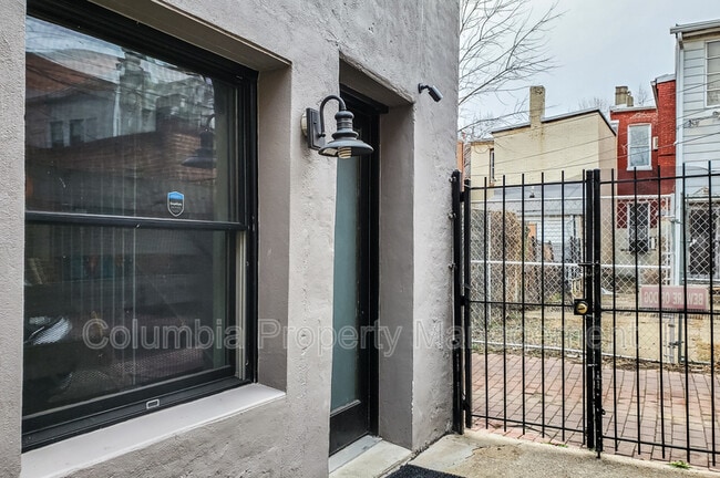 Building Photo - 811 T St NW
