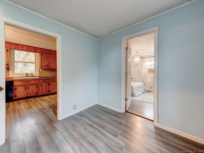 Building Photo - 416 Jerusalem Rd