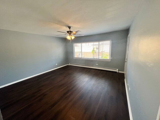 Building Photo - 2657 W 47th St