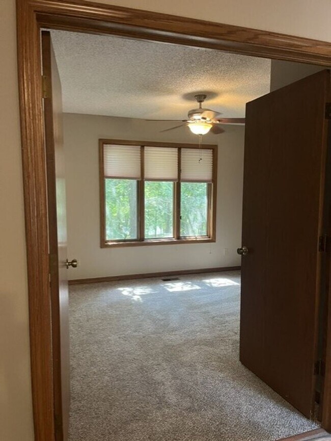 Building Photo - 1 Curry Ln