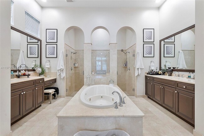 Building Photo - 9564 Exbury Ct