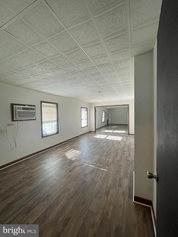 Building Photo - 1128 N 6th St