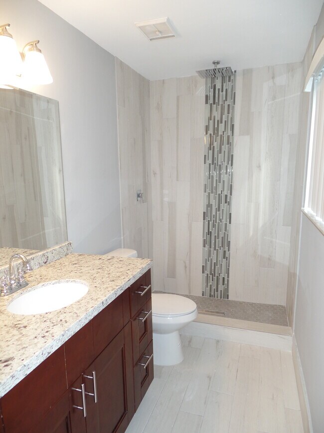 Building Photo - 3405 NW 44th St