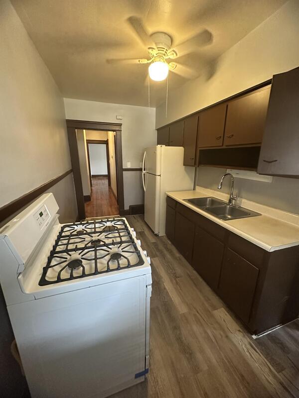 Building Photo - 1557 Cohassett Ave