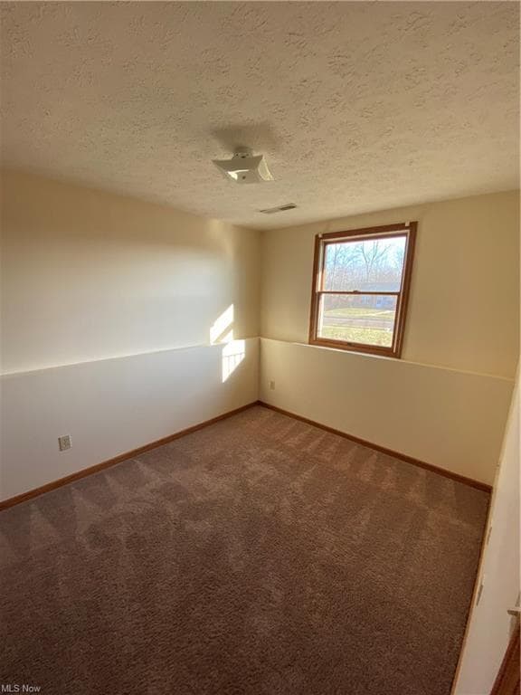 Building Photo - 347 Villa St