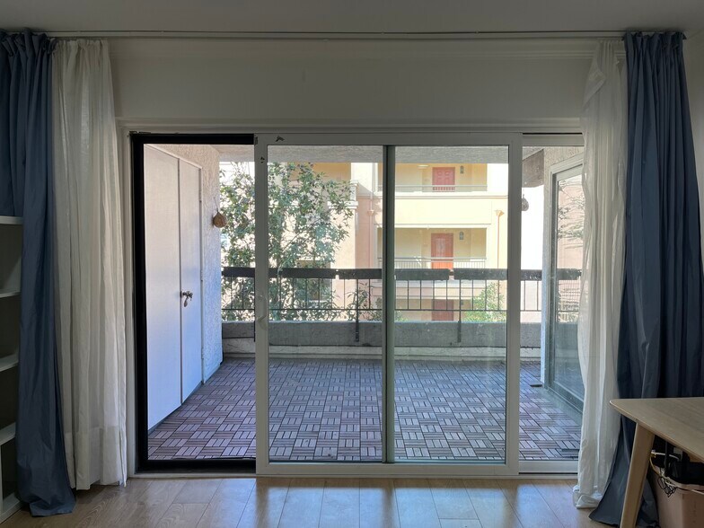 Building Photo - 3525 Lebon Dr