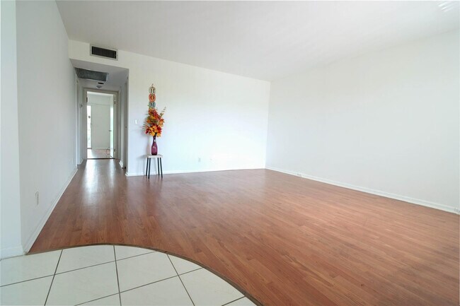 Building Photo - 300 SW 134th Way