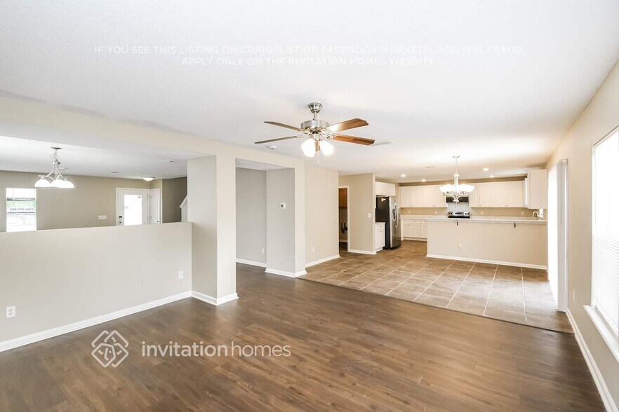 Building Photo - 12192 Pebble Point Dr W