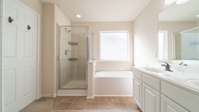 Building Photo - 18115 June Oak St