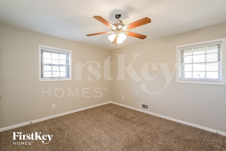 Building Photo - 4163 Northstrand Dr