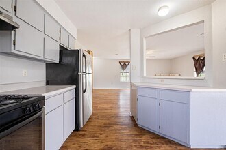 Building Photo - 6618 Cherrywood Ln