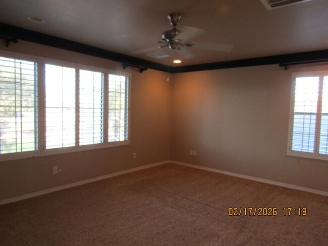 Building Photo - 4 Bedroom home gated community