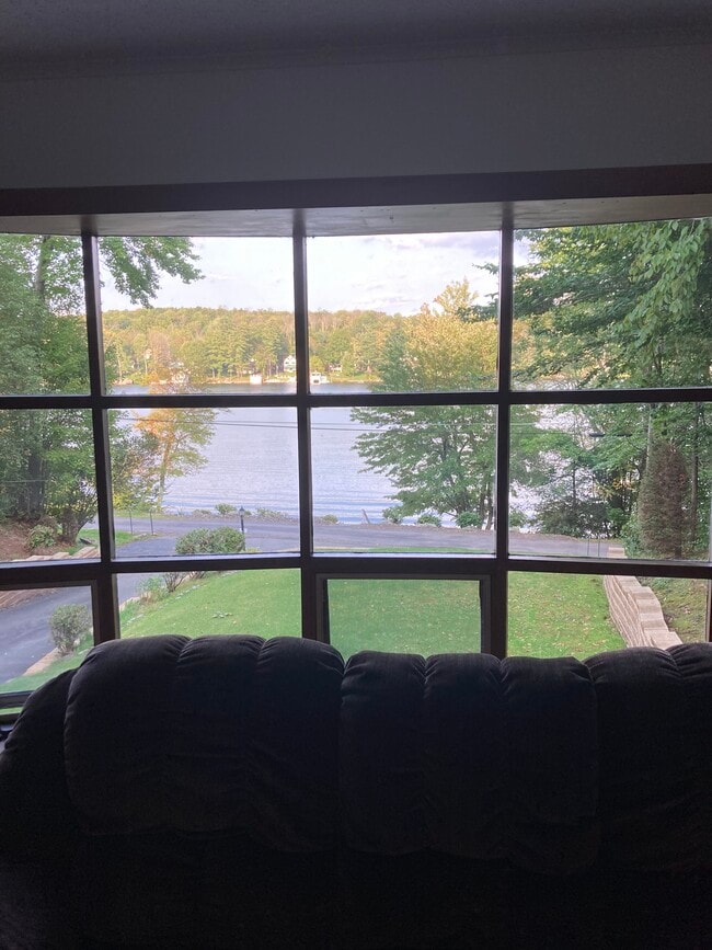 Building Photo - 126 W Shore Dr