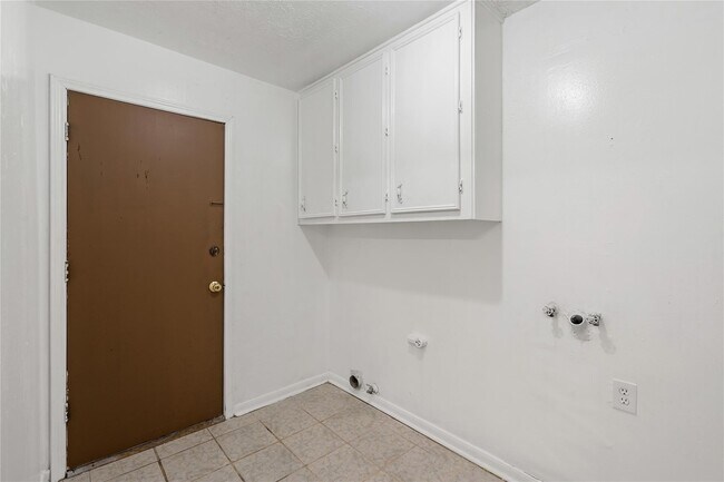 Building Photo - 11007 Gatlinburg Dr