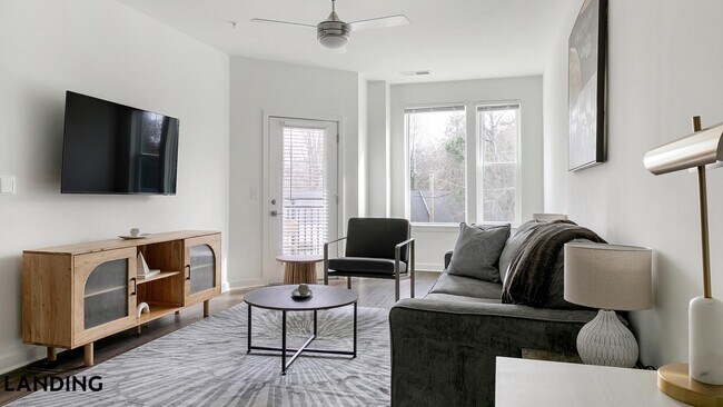 Building Photo - 2110 Birkhall St