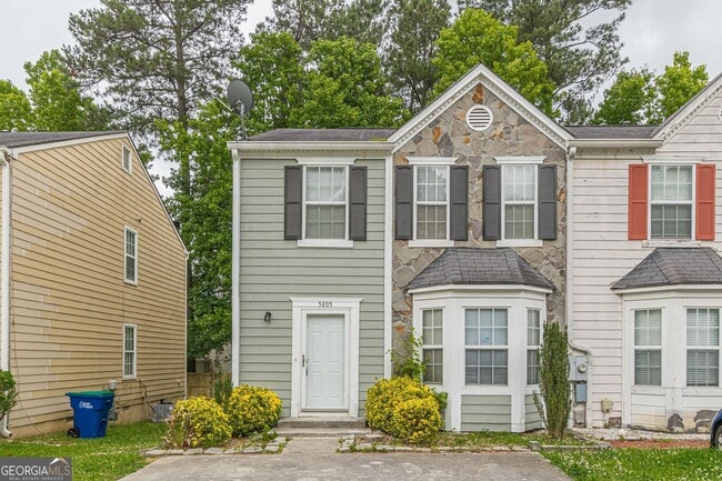 Building Photo - 5895 Hampton Ct