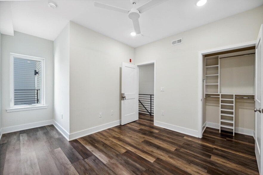 Building Photo - 1804 W Berks St