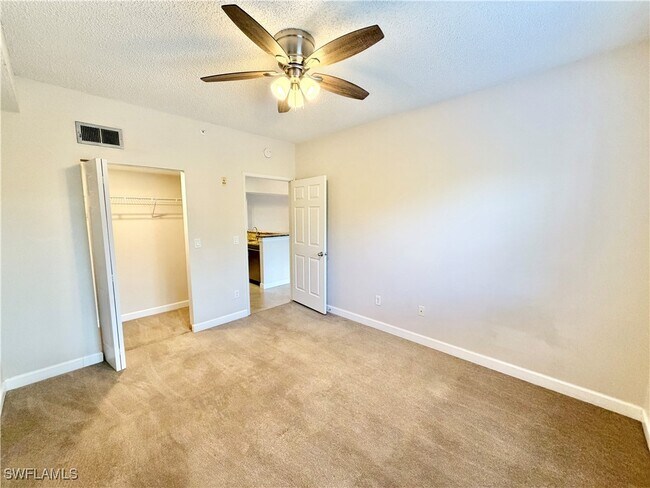 Building Photo - 1820 Florida Club Cir