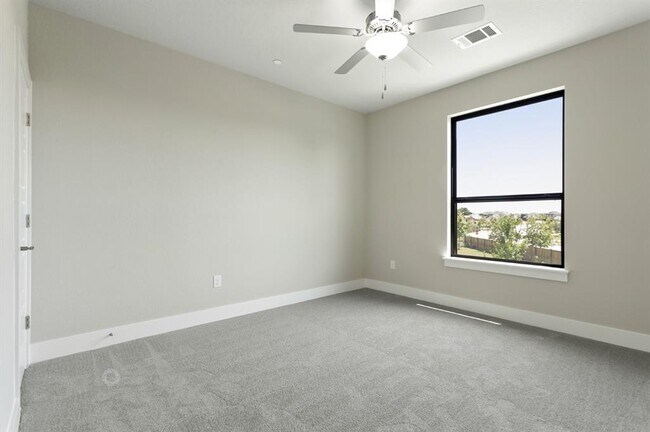 Building Photo - 12314 Maypole Bend