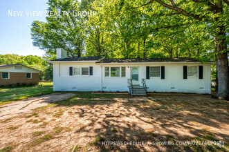 Building Photo - 2302 China Ave
