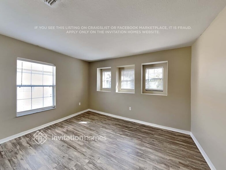 Building Photo - 9605 Simeon Dr