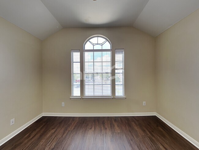 Building Photo - 8802 Gallop Chase