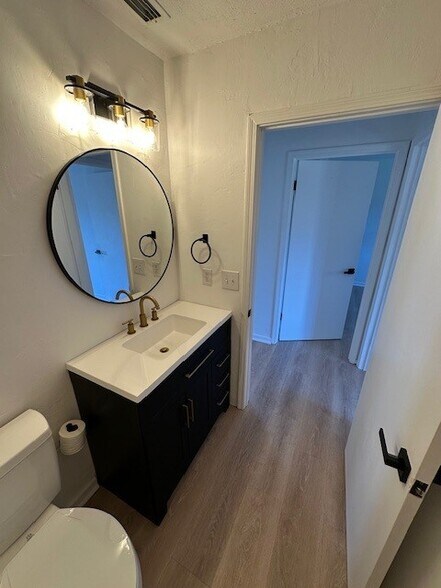 Building Photo - 1549 Willow Bend Way