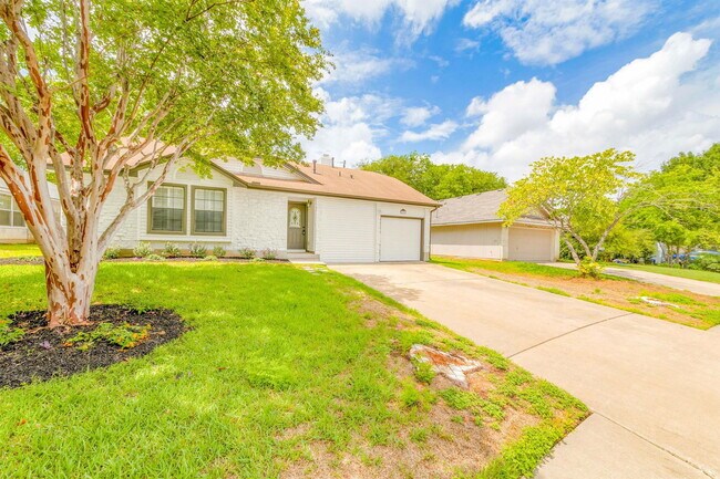 Building Photo - 2014 Balsam Way