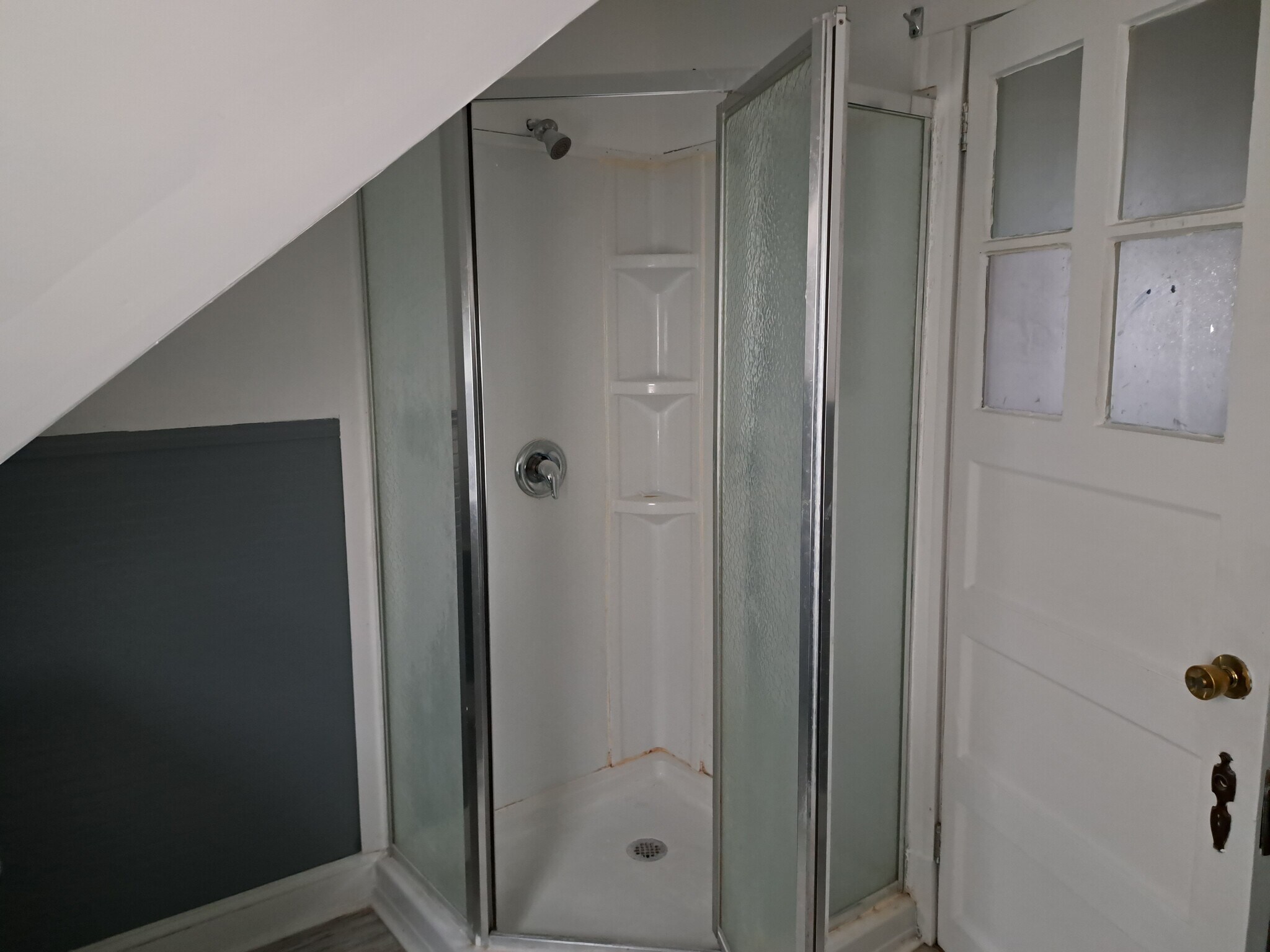 Building Photo - 261 Maple St