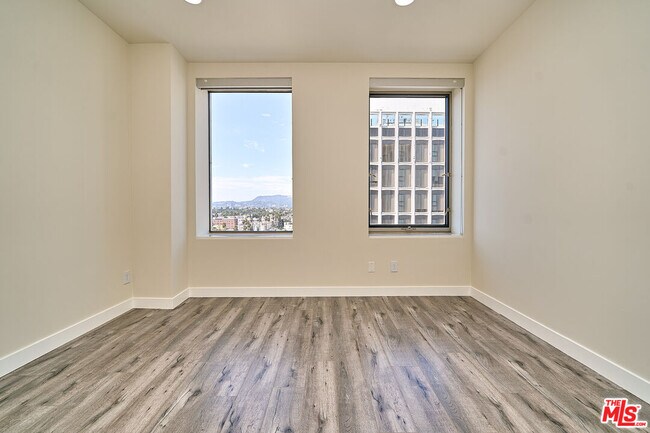 Building Photo - 3810 Wilshire Blvd