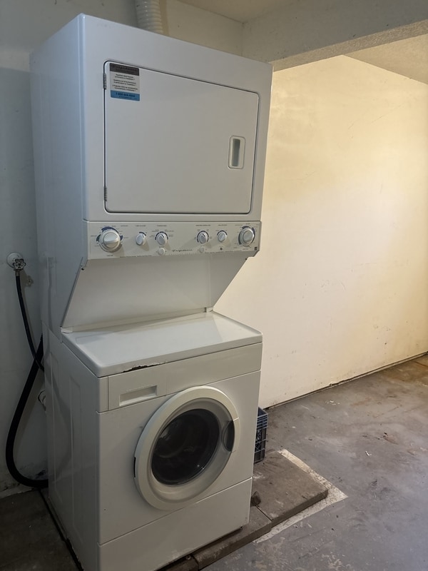 Building Photo - 1520 Oak Ridge Ln SE