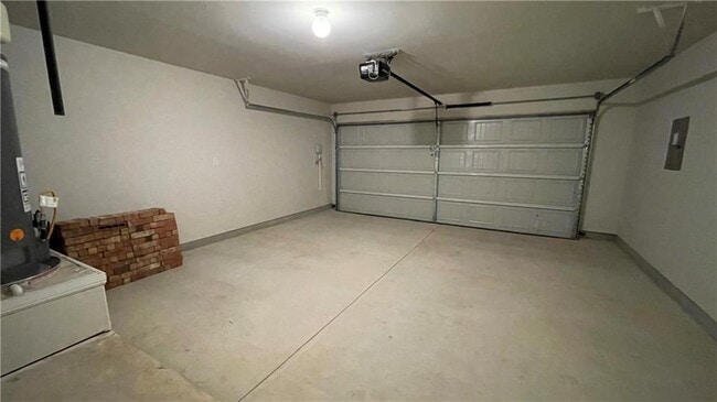 Building Photo - 6617 Covina Ln