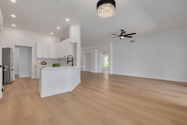 Building Photo - 9418 Azalea Ridge Cir