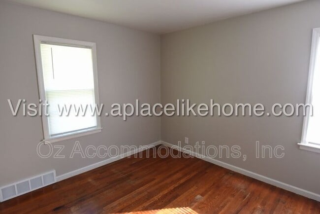 Building Photo - 8918 E 74th St