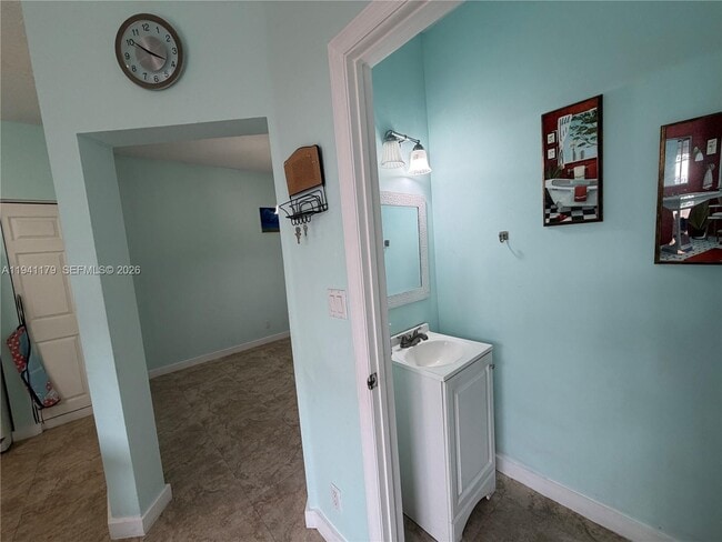 Building Photo - 810 NE 212th Terrace