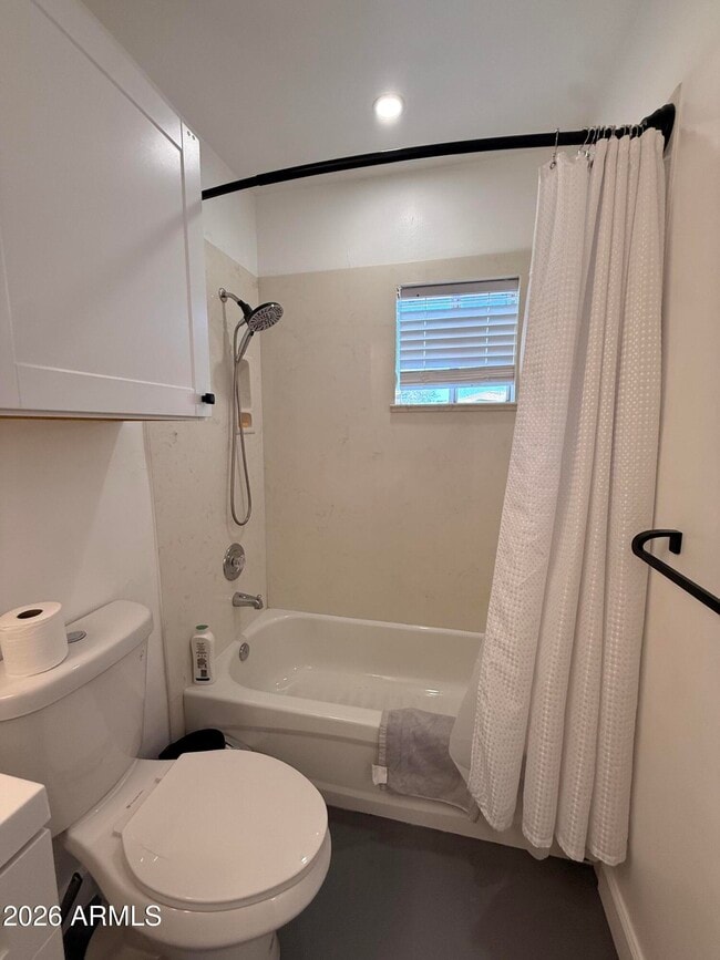 Building Photo - 2708 N Dayton St