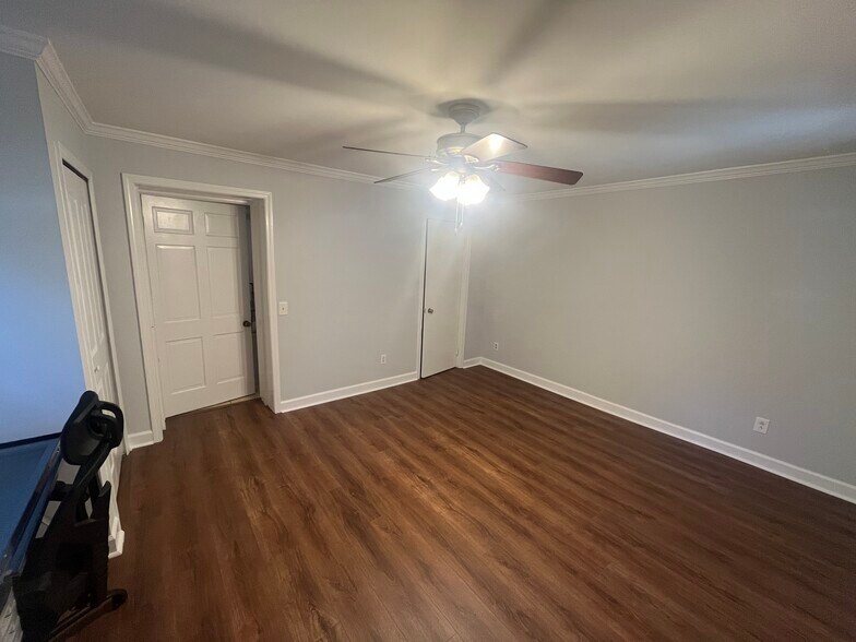 Master bedroom - 1732 Ridgeway Ave NW