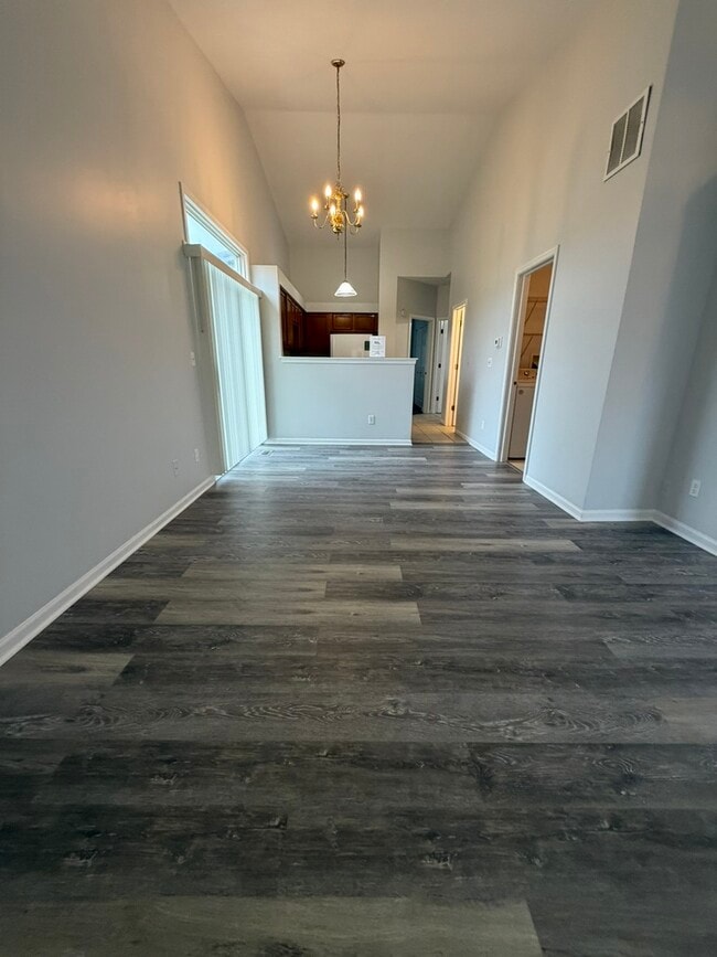 Building Photo - 14121 Faulkner Ct