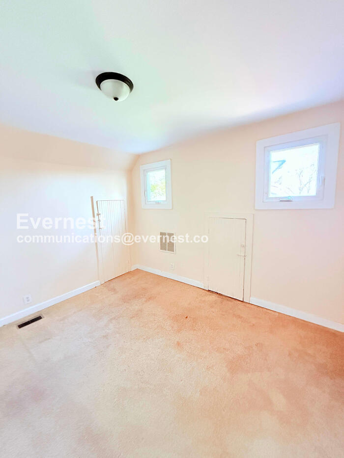 Building Photo - 2314 Airline Ave