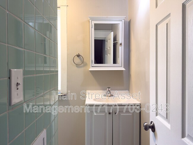 Building Photo - 1620 Randolph St