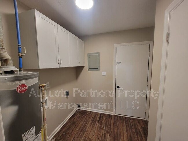 Building Photo - ~153 Stoneybrooks Pl