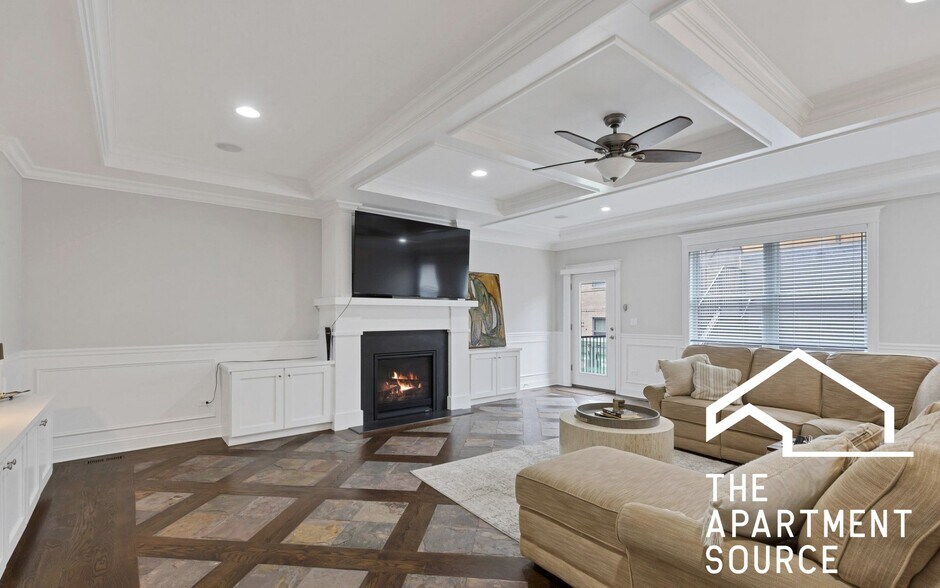 Building Photo - 1324 W Grand Ave