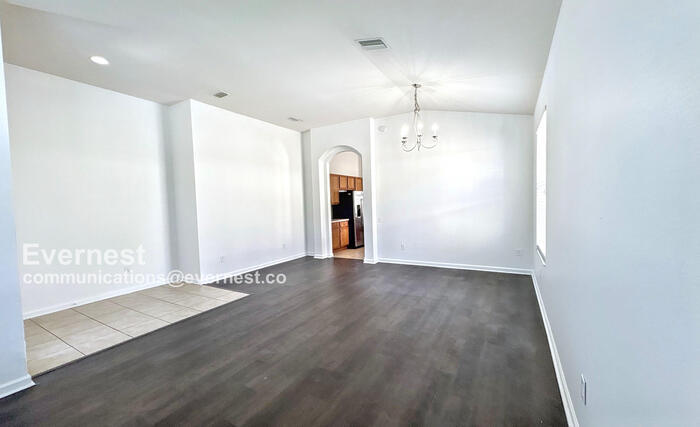 Building Photo - 692 Sea Holly Dr