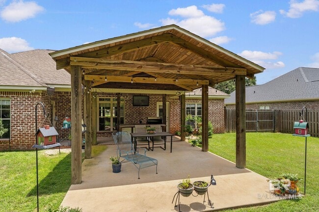 Building Photo - 25911 Tealwood Dr