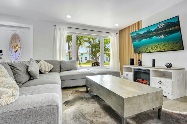 Building Photo - 2809 NW 7th Ave